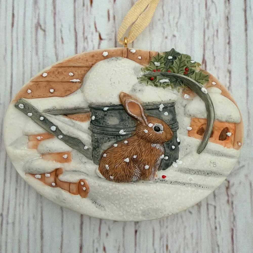 Vintage 1996 Marjolein Bastin Hallmark Rabbit Winter‎ Snow Resin Ornament Oval